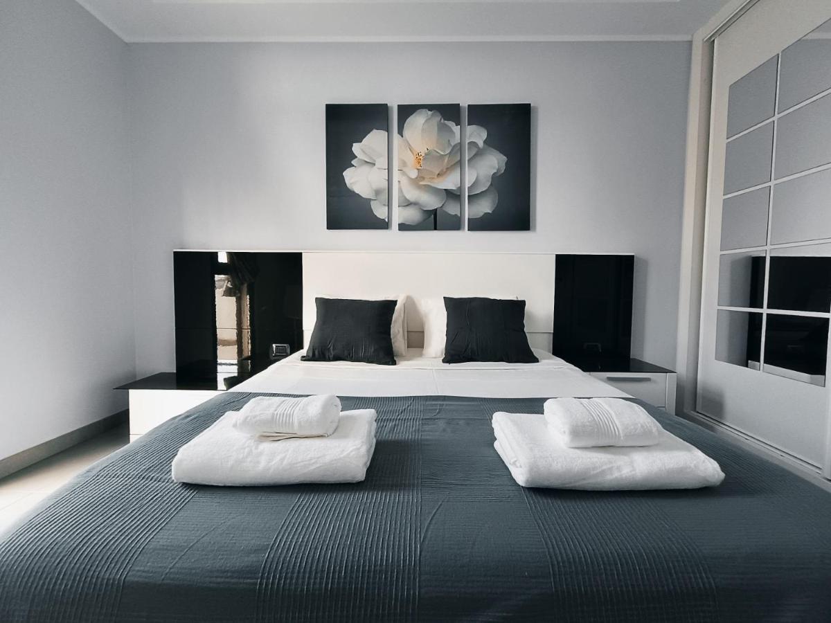 Apartment La Fiesta 아로나 외부 사진